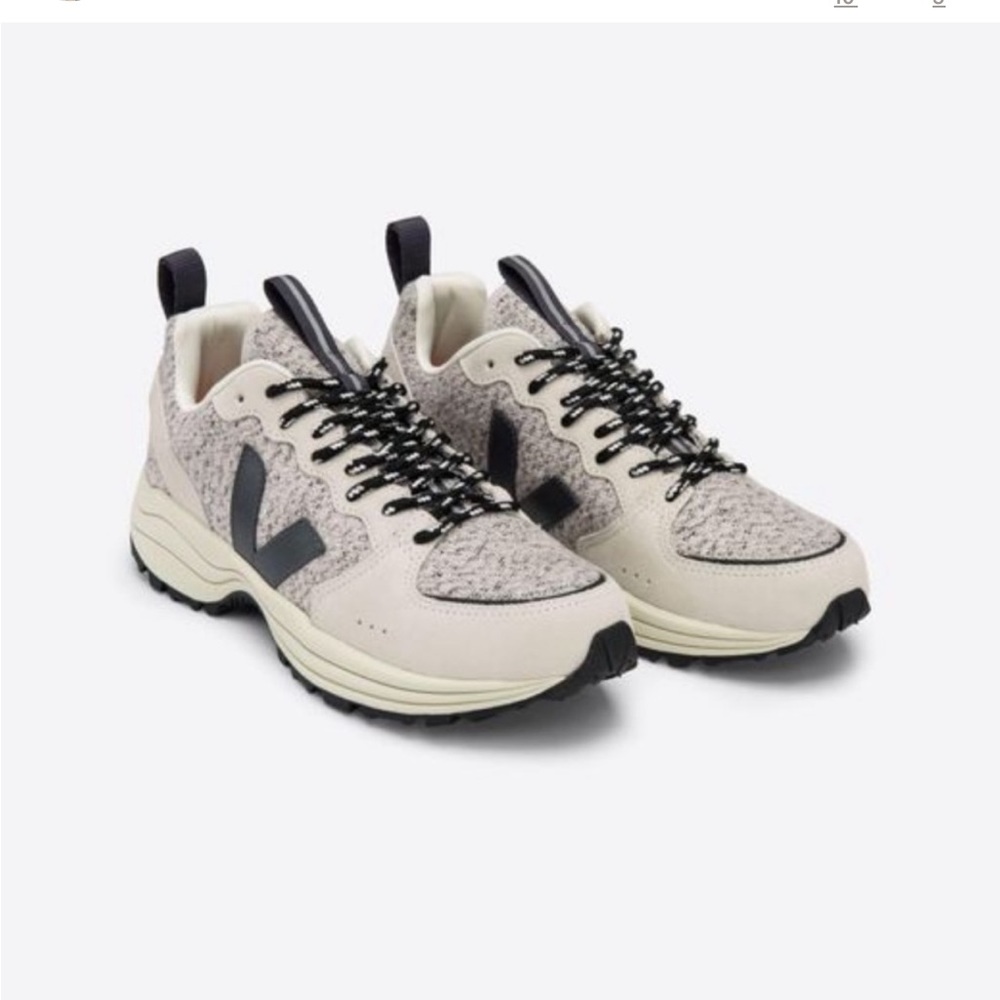 Veja Venturi chunky dad sneakers size 38